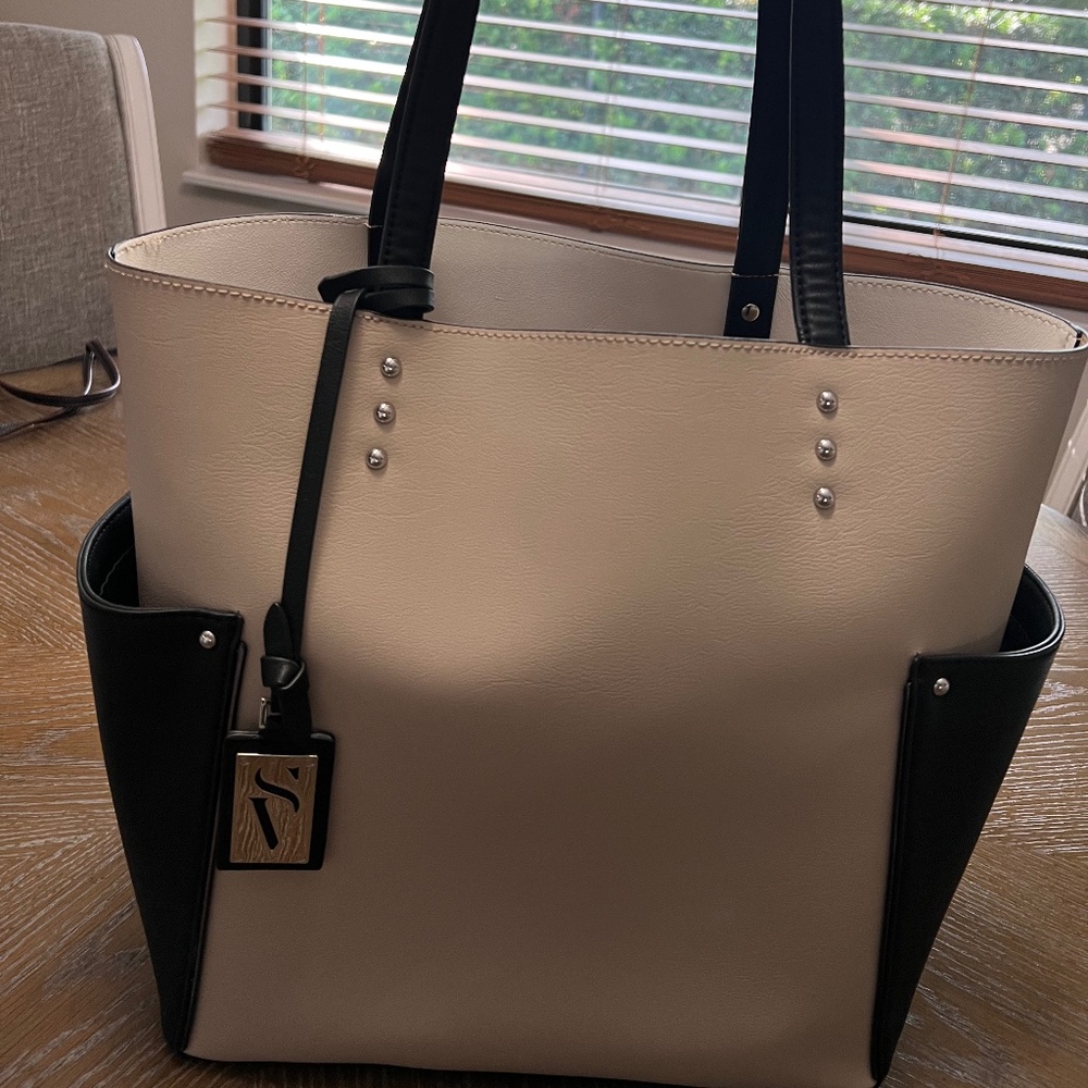 Vera Wang Tote